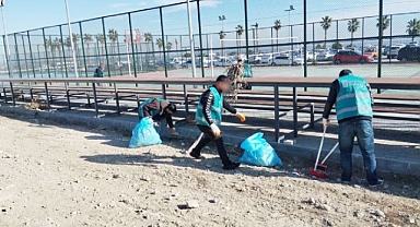 Tarsus'ta 10 Günde 17 Okula Mahkum Eli