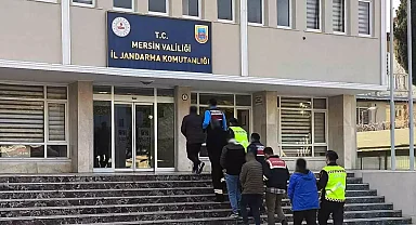 Mersin'de Göçmen Kaçakçılığı Operasyonu: 5 Şüpheli Yakalandı