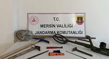 Define Ararken Jandarmaya Yakalandı