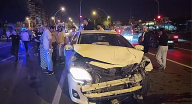 Mersin Tarsus'ta Otomobil Çarpışması: 10 Yaralı