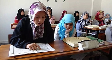 Erdemli'de Yaz Kur'an Kurslarına Yoğun İlgi