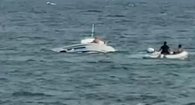 Tırtar'da Fırtınada Alabora Olan Teknedeki 6 Kişi Kurtarıldı