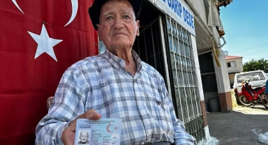 Yarım Asırdır Mahalle Kültürünü Yaşatan 'Garip Dede'