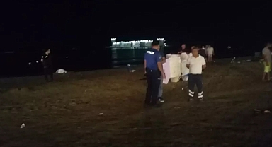 Erdemli'de Gece Denize Giren Adam Boğuldu