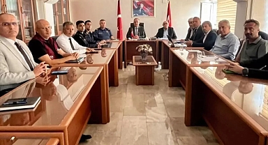 Erdemli'de Sahipsiz Köpekler İçin Koordinasyon Toplantısı Yapıldı