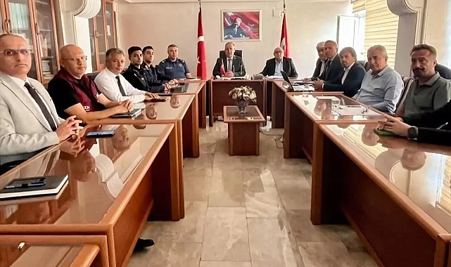 Erdemli'de Sahipsiz Köpekler İçin Koordinasyon Toplantısı Yapıldı