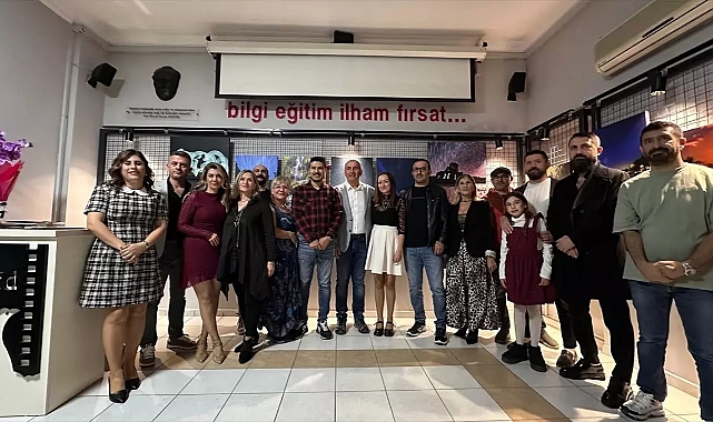 Mersin'de 'Işığın İzinde' Fotoğraf Sergisi Düzenlendi